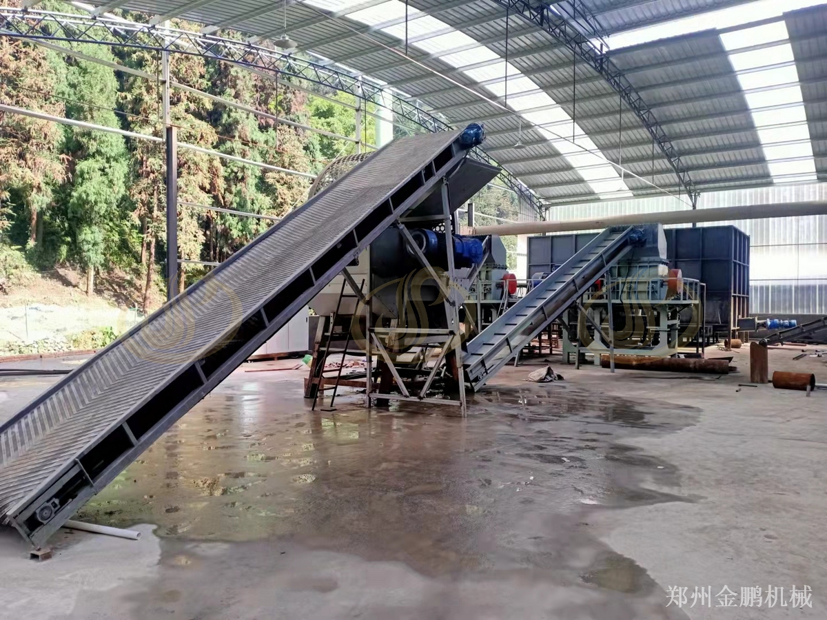 郑州金鹏橡胶轮胎撕碎机用于整胎减容与钢丝分离前处理